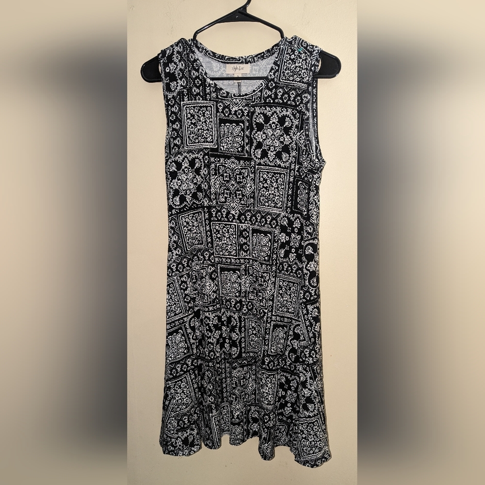 Super Cute Dress! Size Petite Large.